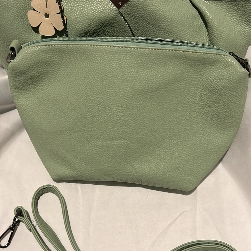 B.lush light green purse - Picture 5 of 8